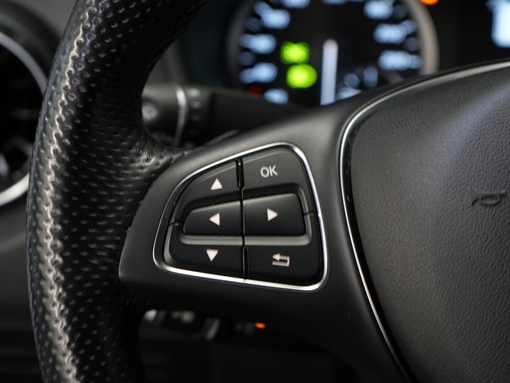 Mercedes-Benz Vito Van 114 CDI L2 Aut. BPM FREE Adapt.Cruise/ Chauffage au sol/ Chauffage des sièges/ Navi/ Carplay/ Caméra/ Crochet de remorquage/ Climatisation