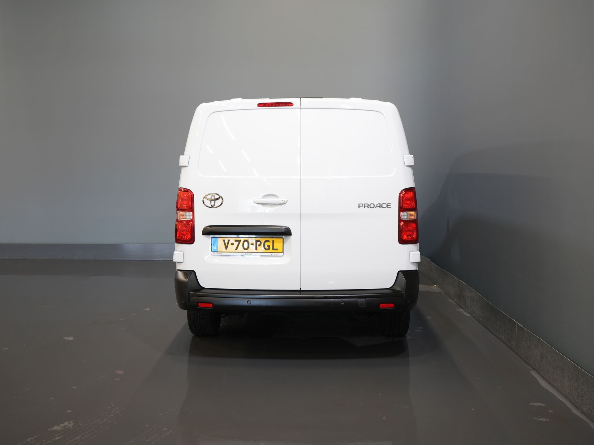Toyota ProAce Worker Van 2.0 145 cv L3 Carplay/ 2.5t Trainoverm./Sediliverw./Sterzoverw./Chiavi/ Navi/ Clima/ Telecamera/ Cruise/ PDC