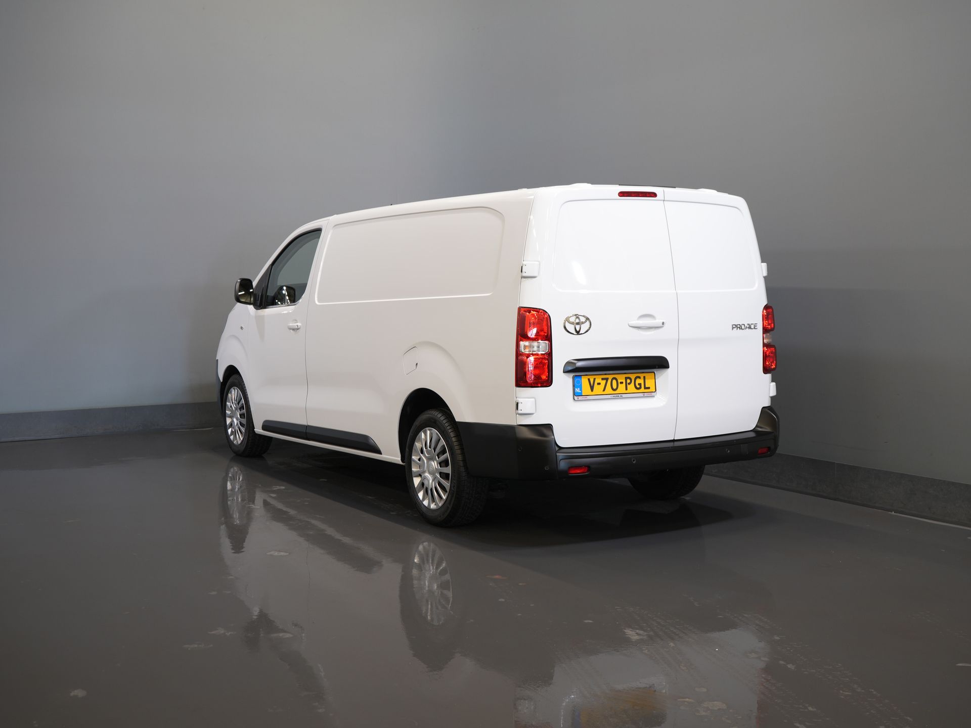 Toyota ProAce Worker Van 2.0 145 cv L3 Carplay/ 2.5t Trainoverm./Sediliverw./Sterzoverw./Chiavi/ Navi/ Clima/ Telecamera/ Cruise/ PDC