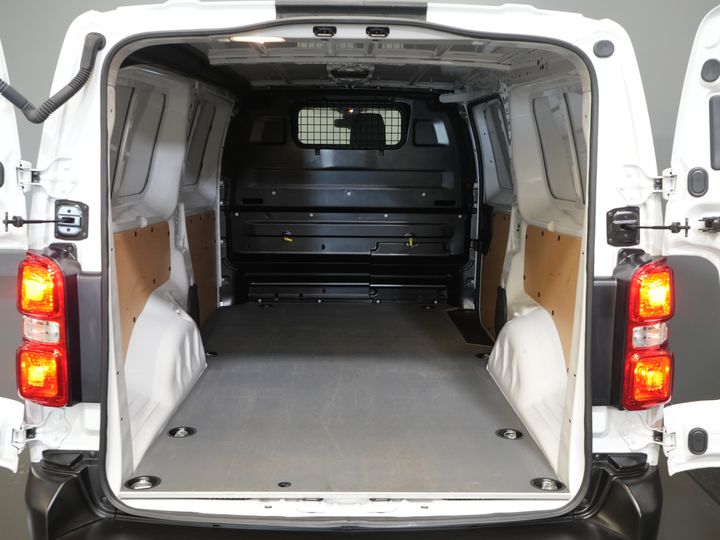 Toyota ProAce Worker Van 2.0 145 cv L3 Carplay/ 2.5t Trainoverm./Sediliverw./Sterzoverw./Chiavi/ Navi/ Clima/ Telecamera/ Cruise/ PDC