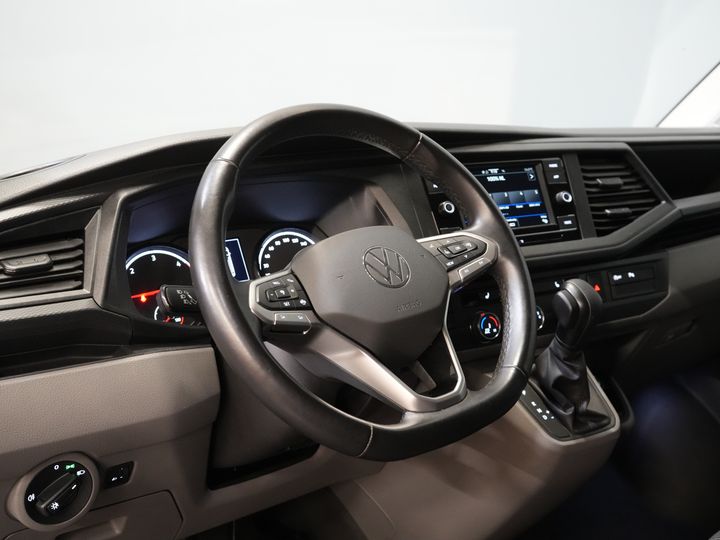 Volkswagen Transporter Furgon 2.0 TDI 150 KM DSG Aut. L2 BEZ PODATKU BPM! Adapt.Cruise/ Ogrzewanie postojowe/ Podgrzewane fotele/ Carplay/ Kamera/ PDC/ Hak holowniczy/ Klimatyzacja