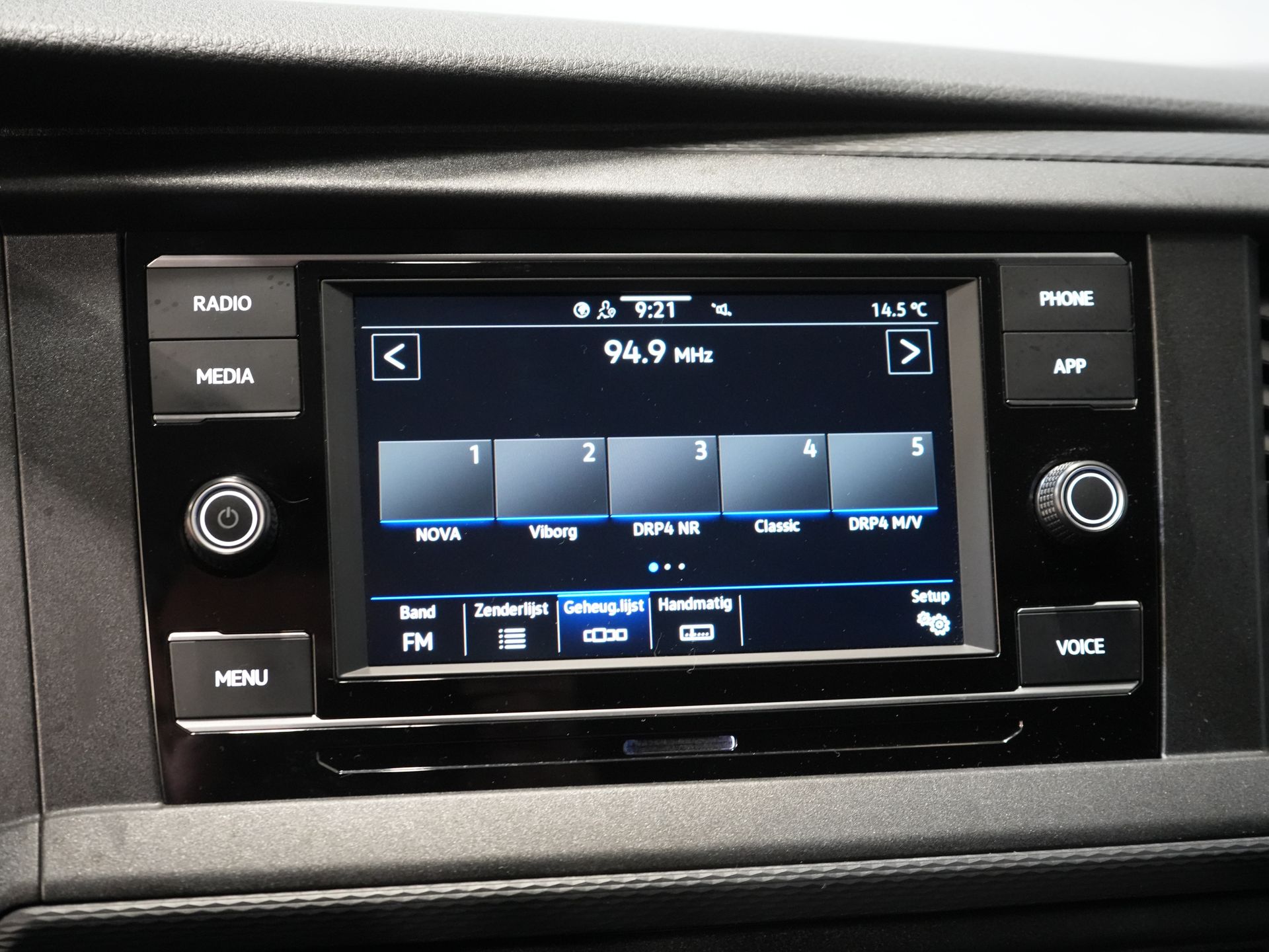 Volkswagen Transporter Furgon 2.0 TDI 150 KM DSG Aut. L2 BEZ PODATKU BPM! Adapt.Cruise/ Ogrzewanie postojowe/ Podgrzewane fotele/ Carplay/ Kamera/ PDC/ Hak holowniczy/ Klimatyzacja