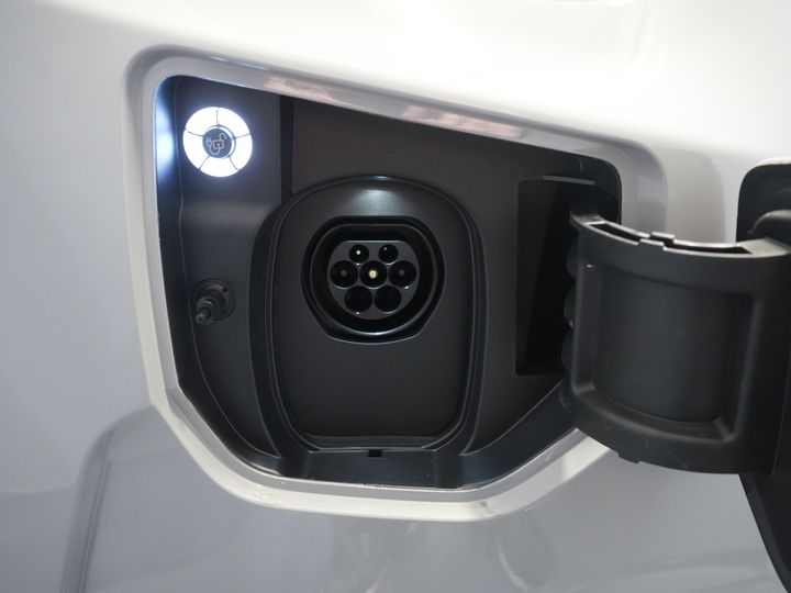 Ford Transit Custom Van 320 2.5 PHEV L2 Sport DC Double Cab 2xSchiebetür/ Adapt.Cruise/ Elek.Seat/ LED/ Carplay/ Standheizung/ Sitzheizung/ Lenkrad.