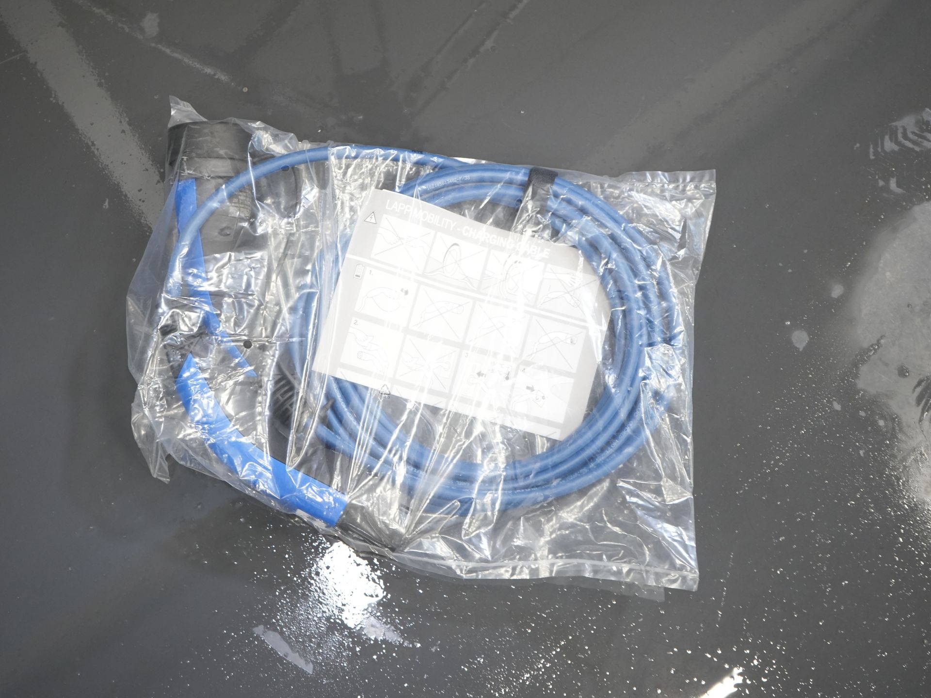 Ford Transit Custom Van 320 2.5 PHEV L2 Sport DC Double Cab 2xSchiebetür/ Adapt.Cruise/ Elek.Seat/ LED/ Carplay/ Standheizung/ Sitzheizung/ Lenkrad.