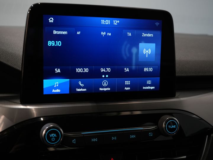 Ford Kuga SUV 2.5 PHEV 225 KM Titanium Navi/ Carplay/ Podgrzewane fotele/ Podgrzewana kierownica/ Kamera/ PDC/ Klimatyzacja