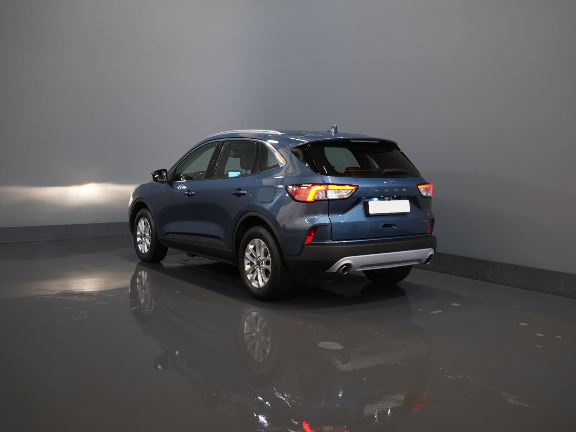 Ford Kuga SUV 2.5 PHEV 225 KM Titanium Navi/ Carplay/ Podgrzewane fotele/ Podgrzewana kierownica/ Kamera/ PDC/ Klimatyzacja