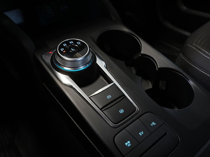 Ford Kuga SUV 2.5 PHEV 225 KM Titanium Navi/ Carplay/ Podgrzewane fotele/ Podgrzewana kierownica/ Kamera/ PDC/ Klimatyzacja