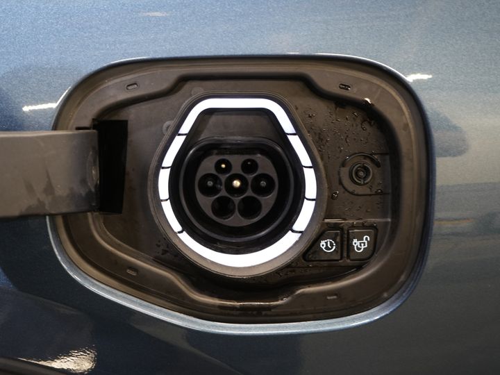 Ford Kuga SUV 2.5 PHEV 225 KM Titanium Navi/ Carplay/ Podgrzewane fotele/ Podgrzewana kierownica/ Kamera/ PDC/ Klimatyzacja