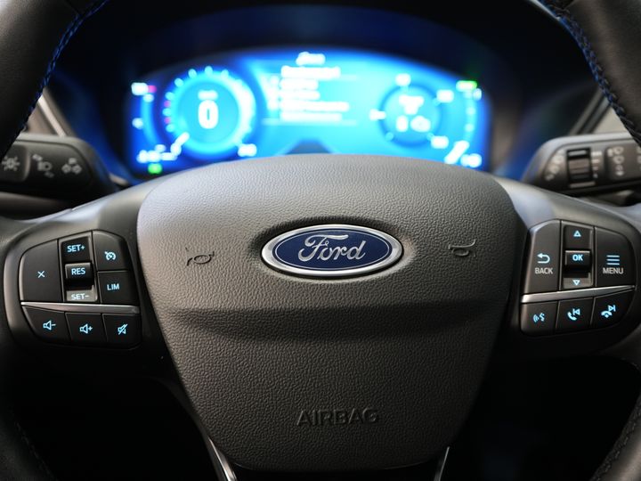 Ford Kuga SUV 2.5 PHEV 225 KM Titanium Navi/ Carplay/ Podgrzewane fotele/ Podgrzewana kierownica/ Kamera/ PDC/ Klimatyzacja