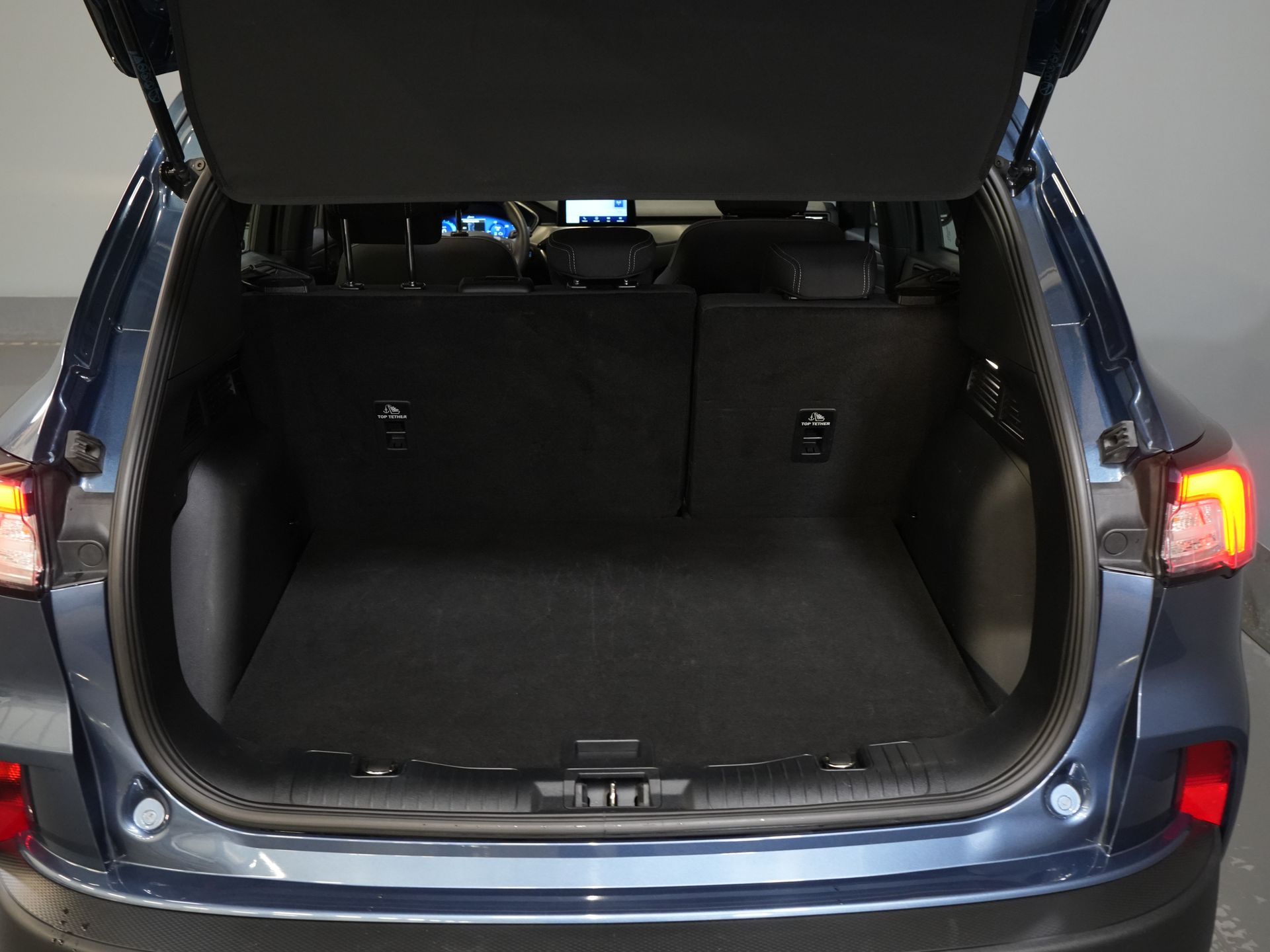 Ford Kuga SUV 2.5 PHEV 225 KM Titanium Navi/ Carplay/ Podgrzewane fotele/ Podgrzewana kierownica/ Kamera/ PDC/ Klimatyzacja