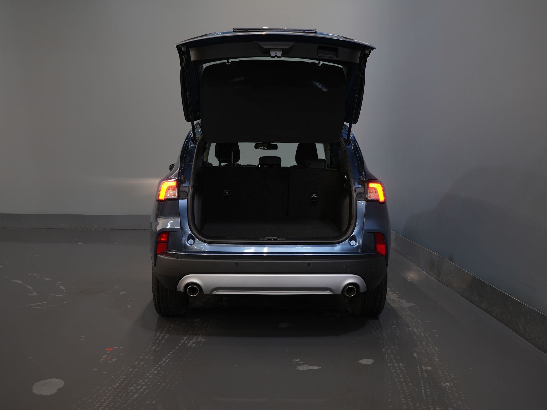 Ford Kuga SUV 2.5 PHEV 225 KM Titanium Navi/ Carplay/ Podgrzewane fotele/ Podgrzewana kierownica/ Kamera/ PDC/ Klimatyzacja