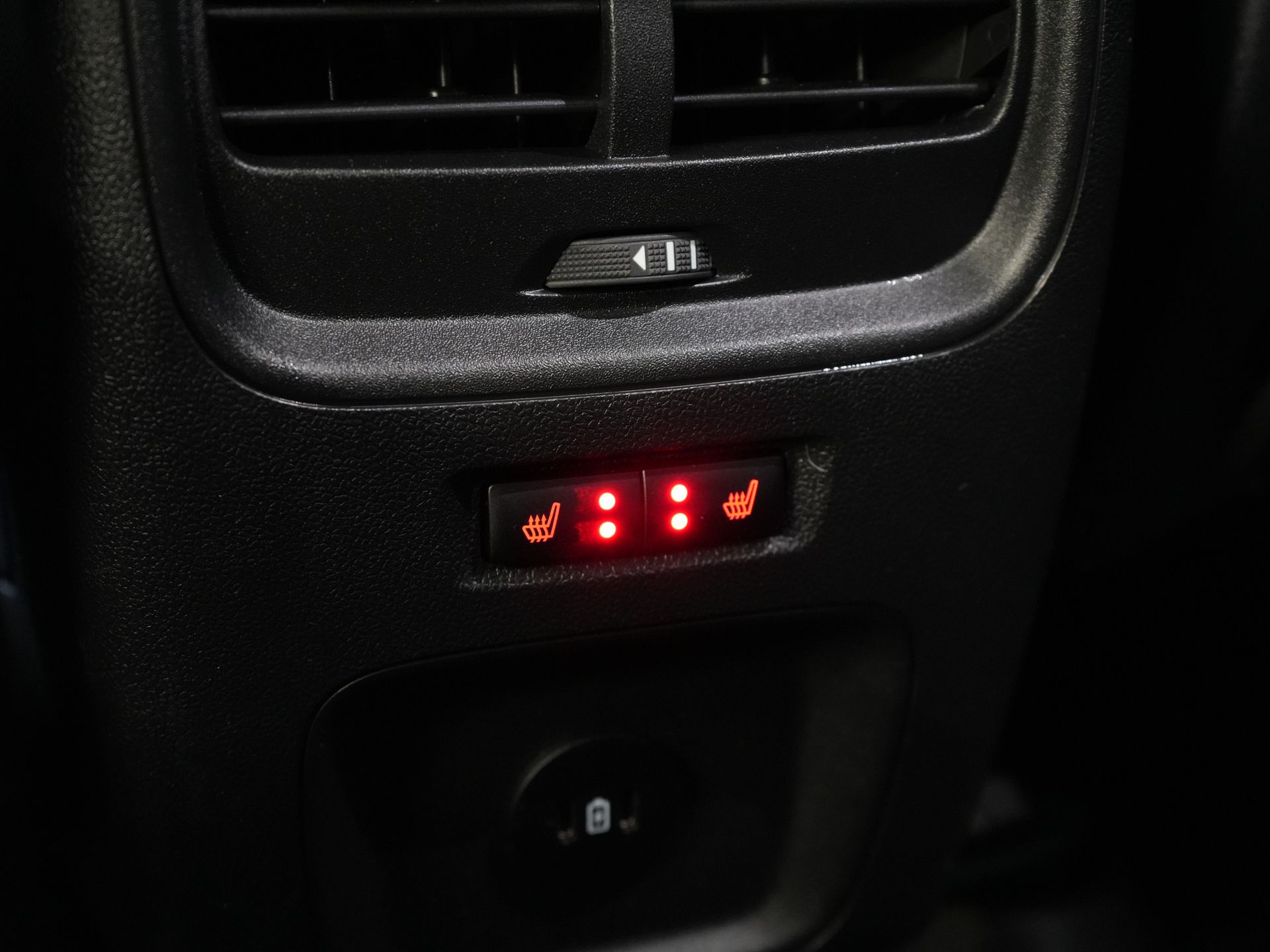 Ford Kuga SUV 2.5 PHEV 225 KM Titanium Navi/ Carplay/ Podgrzewane fotele/ Podgrzewana kierownica/ Kamera/ PDC/ Klimatyzacja