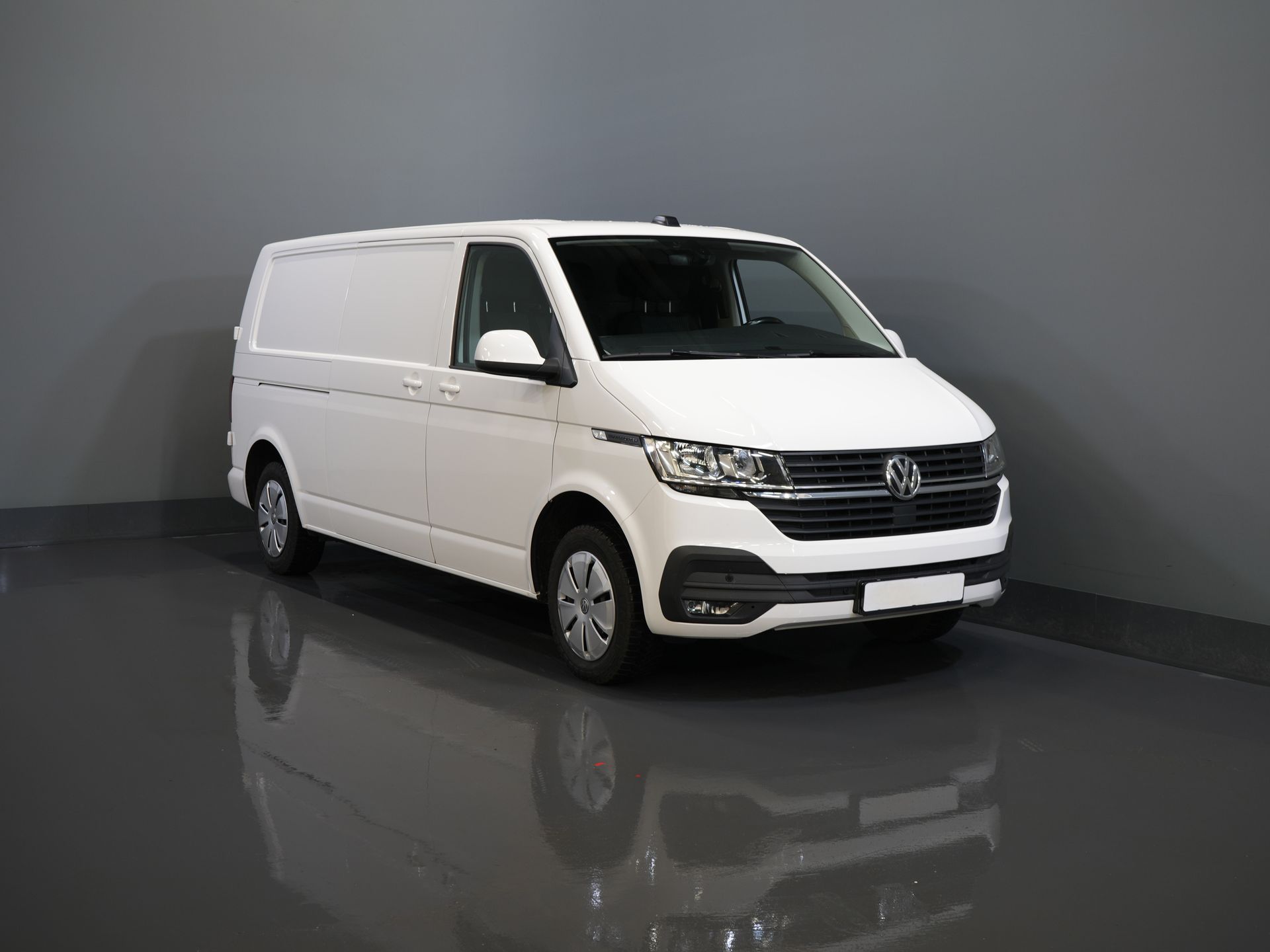 Volkswagen Transporter Delivery Van T6.1 2.0 TDI 150 hp DSG Automatic L2 2xSliding Door/ Carplay/ Camera/ Cruise Control/ PDC/ Air Conditioning