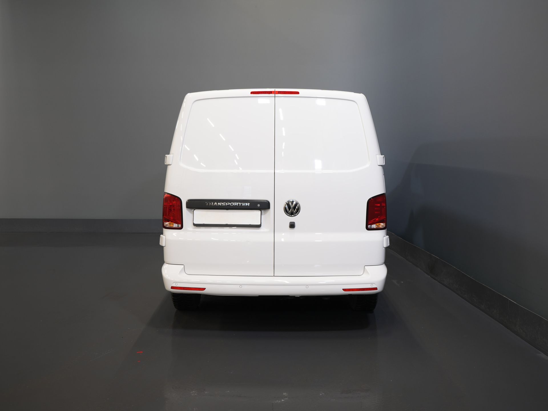 Volkswagen Transporter Delivery Van T6.1 2.0 TDI 150 hp DSG Automatic L2 2xSliding Door/ Carplay/ Camera/ Cruise Control/ PDC/ Air Conditioning