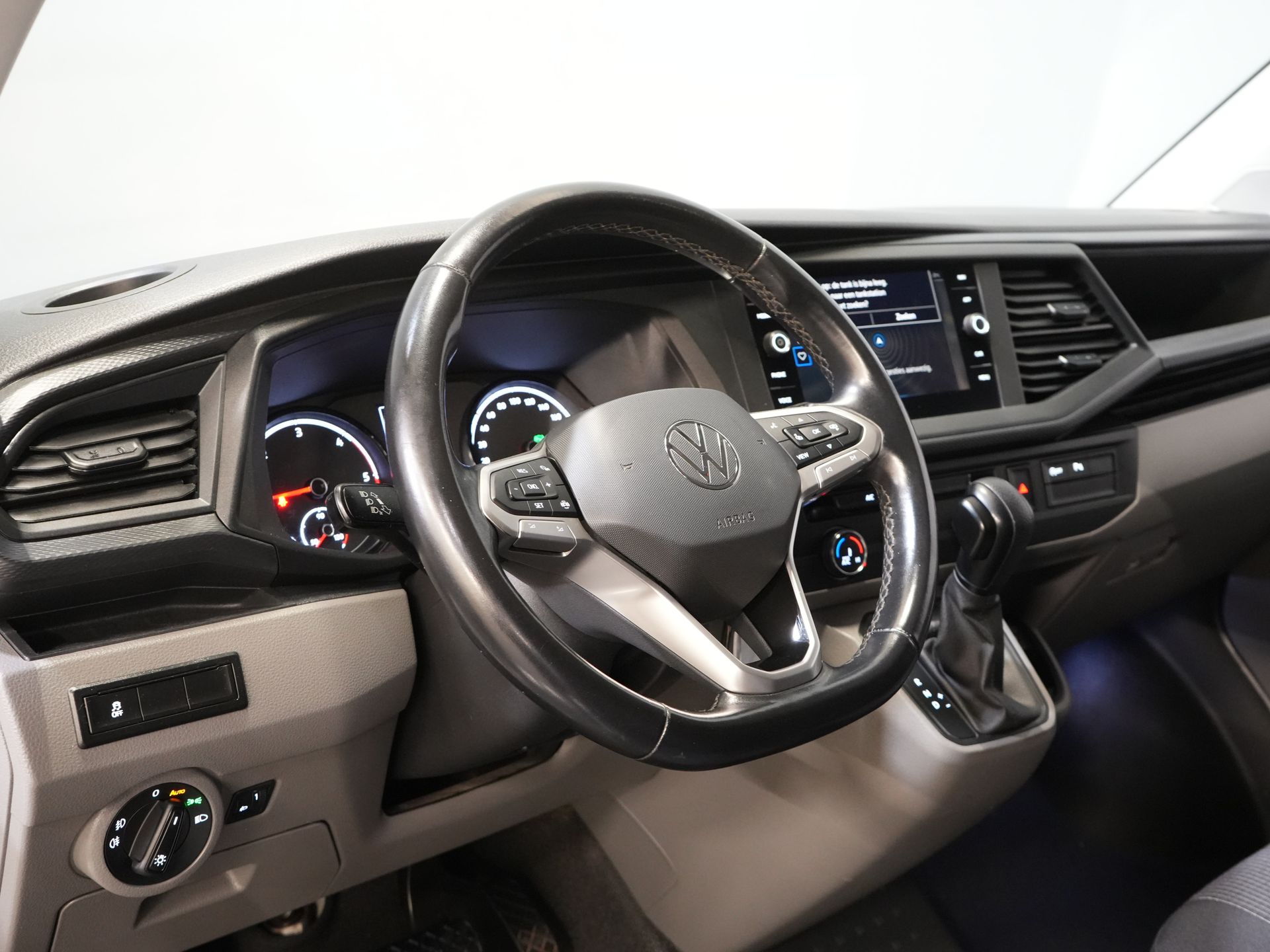 Volkswagen Transporter Delivery Van T6.1 2.0 TDI 150 hp DSG Automatic L2 2xSliding Door/ Carplay/ Camera/ Cruise Control/ PDC/ Air Conditioning