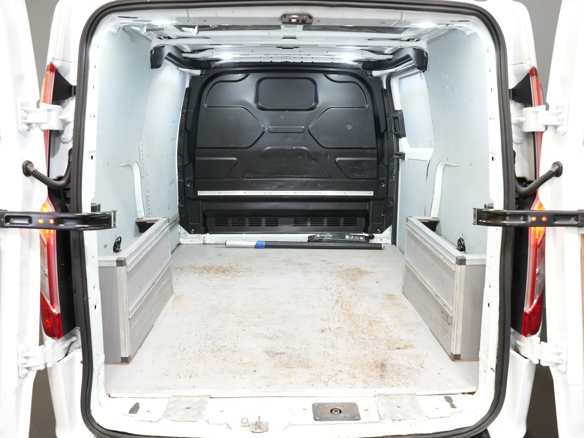 Ford Transit Custom Bestelbus 340 1.0 EcoBoost PHEV Aut. Trend BPM VRIJ! Bi-Xenon/ Carplay/ Stoelverw./ LMV/ Cruise/ Camera/ Airco