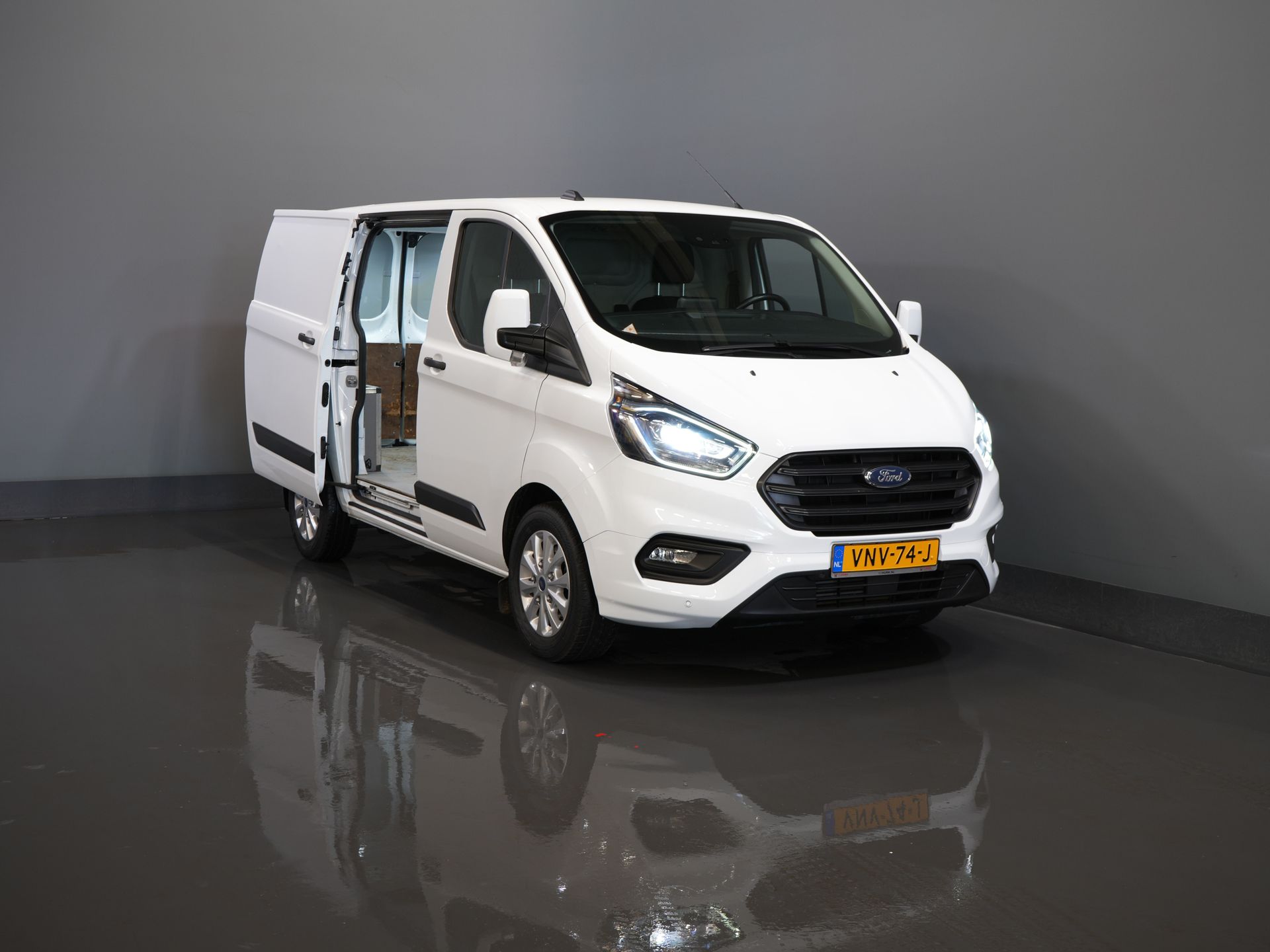 Ford Transit Custom Bestelbus 340 1.0 EcoBoost PHEV Aut. Trend BPM VRIJ! Bi-Xenon/ Carplay/ Stoelverw./ LMV/ Cruise/ Camera/ Airco