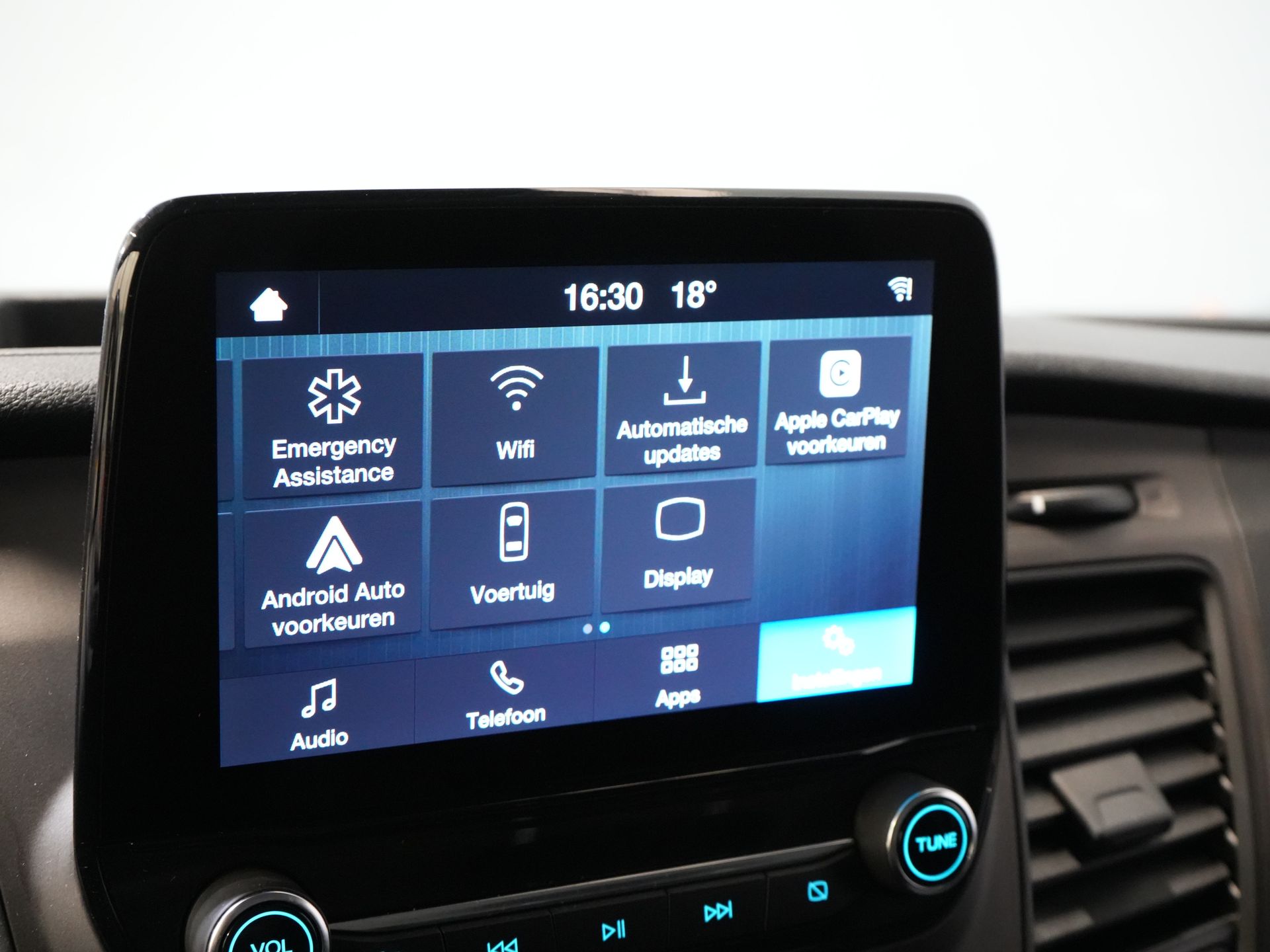 Ford Transit Custom Bestelbus 340 1.0 EcoBoost PHEV Aut. Trend BPM VRIJ! Bi-Xenon/ Carplay/ Stoelverw./ LMV/ Cruise/ Camera/ Airco