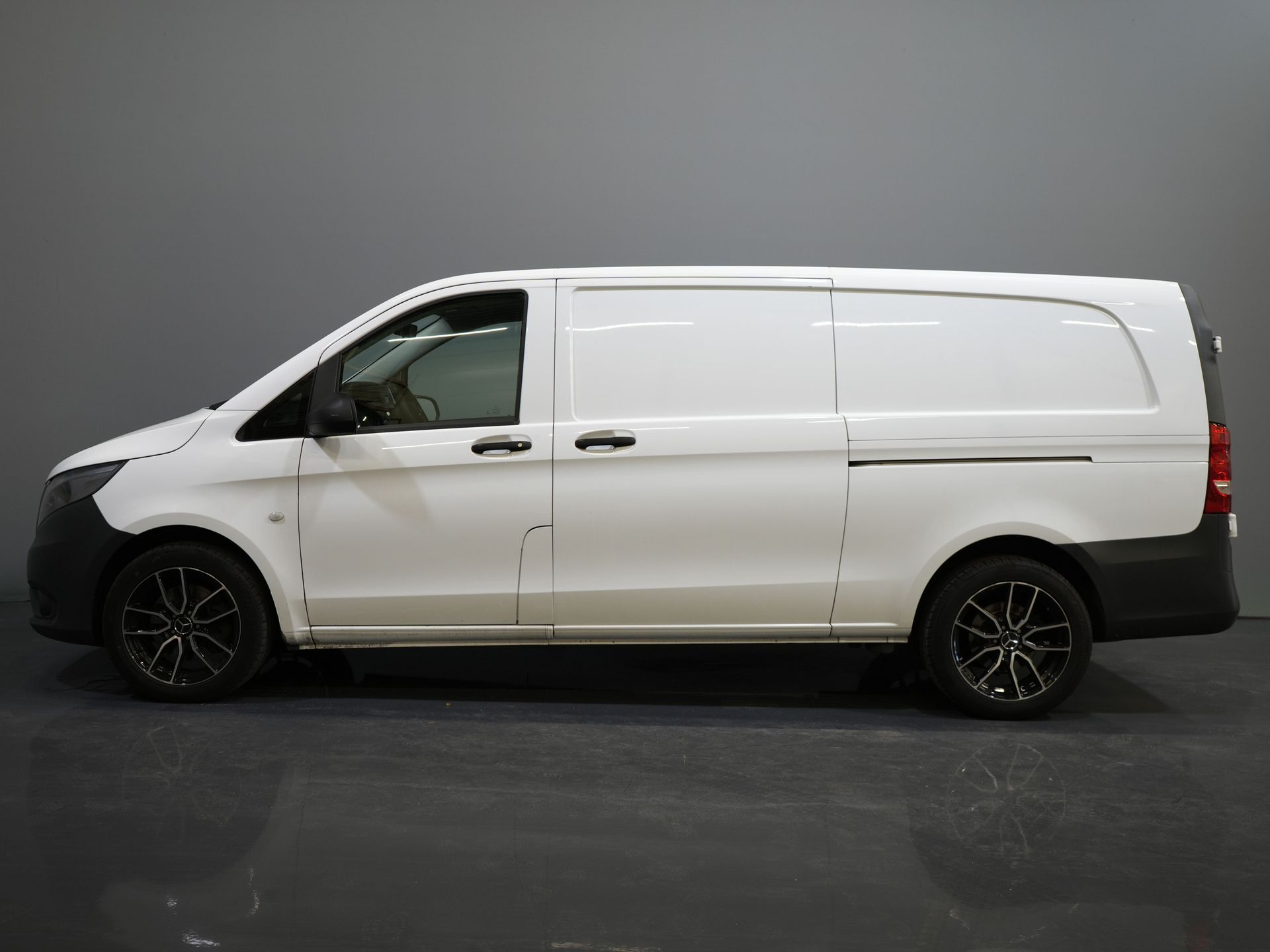 Mercedes-Benz Vito Van 114 CDI Aut. L3 XL EXPORT ONLY 2x Drzwi przesuwne/ LMV/ Cruise/ Klimatyzacja/ Hak holowniczy