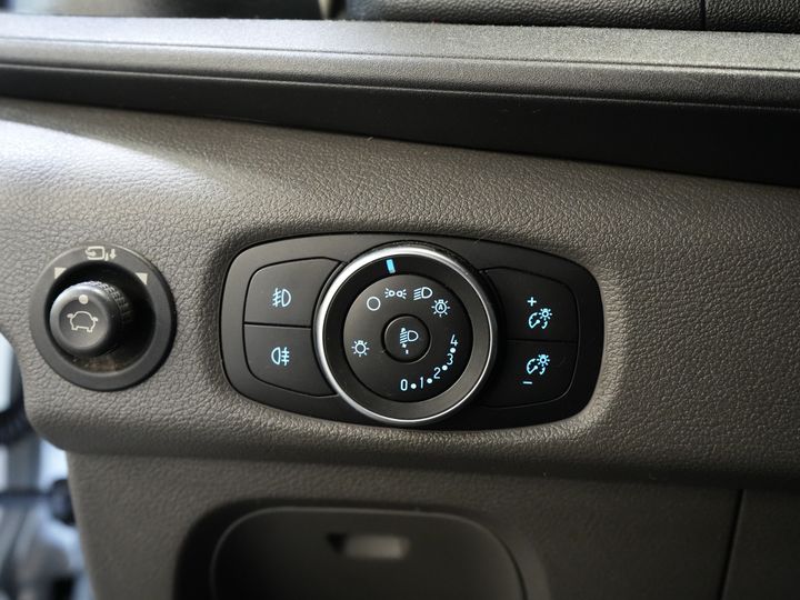 Ford Transit Furgonetă 350 2.0 TDCI 130 pk L2H2 Trend Echipare / Cruise / PDC / DAB / Aer condiționat