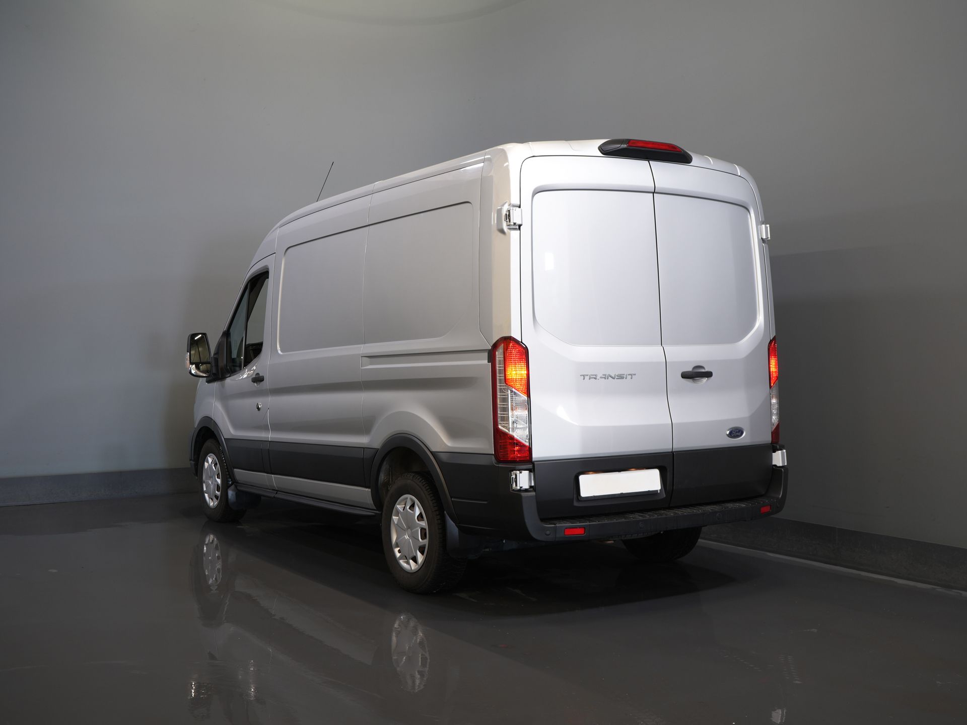 Ford Transit Furgonetă 350 2.0 TDCI 130 pk L2H2 Trend Echipare / Cruise / PDC / DAB / Aer condiționat