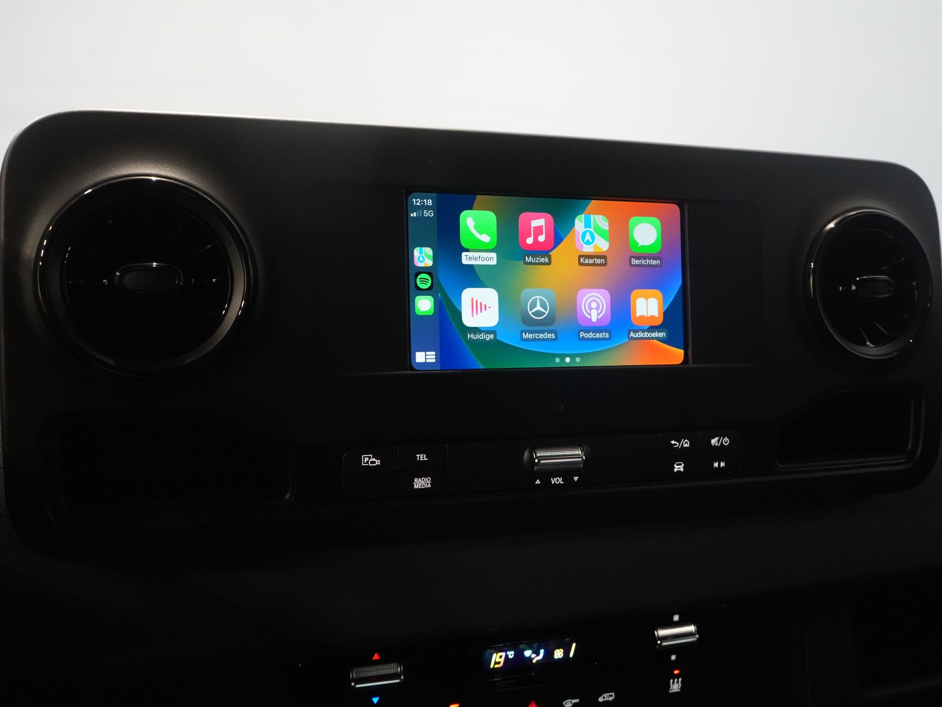 MAN TGE Van (SPRINTER) Aut. L2H2 BPM FREE/ LED/ Încălzire stand/ Încălzire scaune/ Carplay/ Cruise/ Cameră