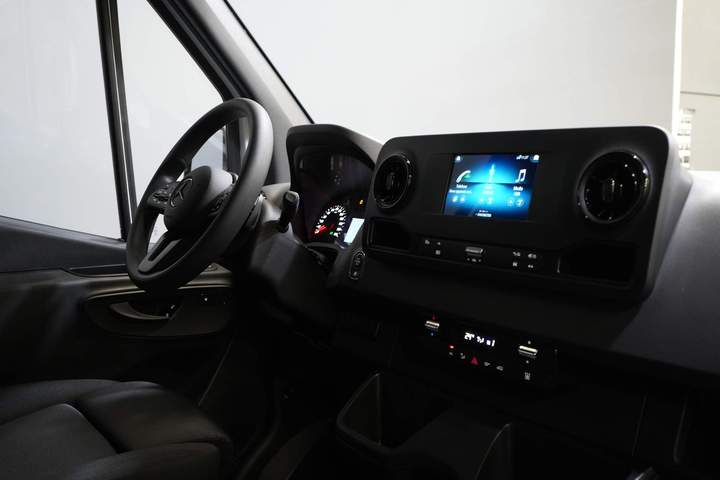 MAN TGE фургон (SPRINTER) авт. L2H2 BPM FREE/ LED/ Підігрів підставки/ Підігрів сидінь/ Carplay/ Круїз/ Камера
