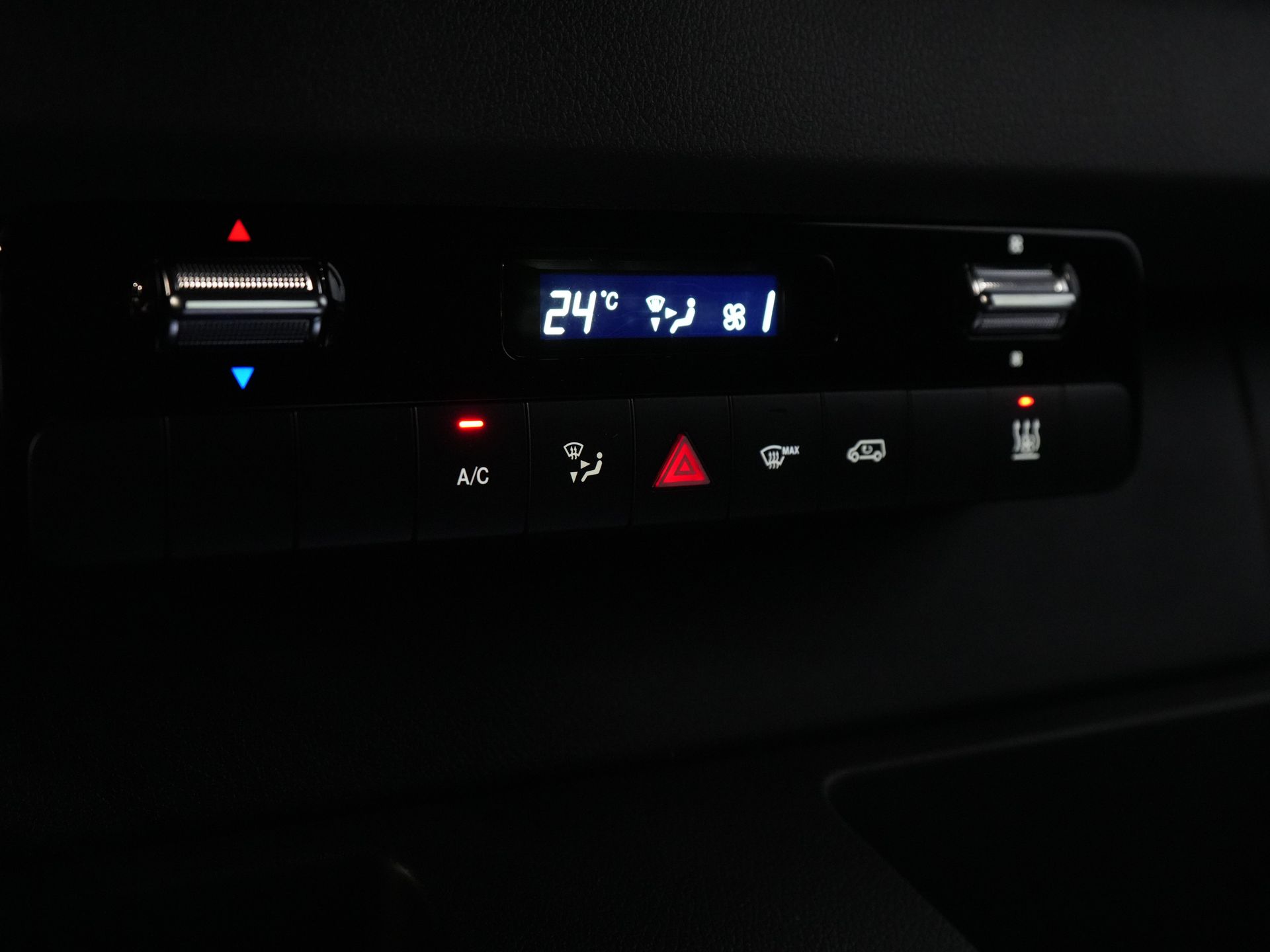 MAN TGE Van (SPRINTER) Aut. L2H2 BPM FREE/ LED/ Încălzire stand/ Încălzire scaune/ Carplay/ Cruise/ Cameră