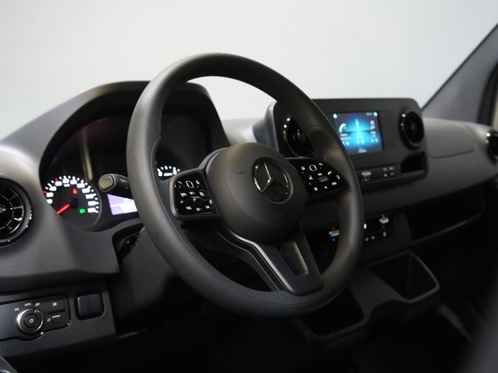 MAN TGE Van (SPRINTER) Aut. L2H2 BPM FREE/ LED/ Încălzire stand/ Încălzire scaune/ Carplay/ Cruise/ Cameră