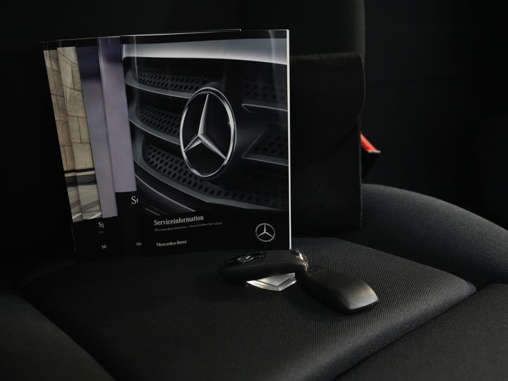 Volkswagen Crafter Van (MB Sprinter 211) Aut. L2H2 BPM FREE/ LED/ Calefacción de pie/ Calefacción de asiento/ Carplay/ Cruise/ Cámara
