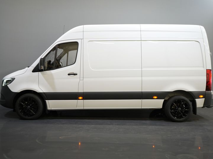 MAN TGE Van (SPRINTER) Aut. L2H2 BPM FREE/ LED/ Încălzire stand/ Încălzire scaune/ Carplay/ Cruise/ Cameră