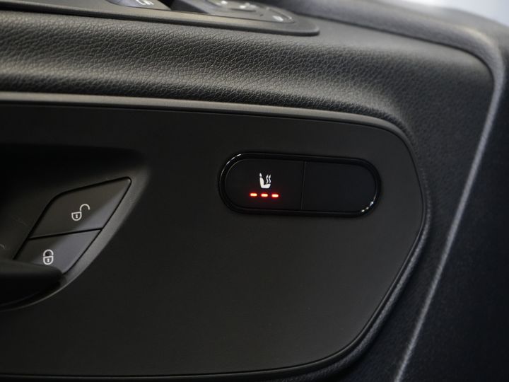 Volkswagen Crafter Van (MB Sprinter 211) Aut. L2H2 BPM FREE/ LED/ Calefacción de pie/ Calefacción de asiento/ Carplay/ Cruise/ Cámara