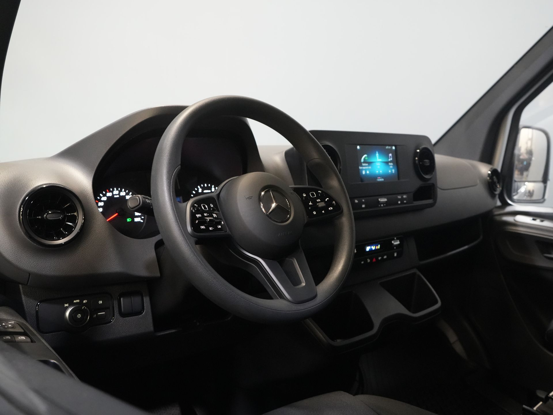 Volkswagen Crafter Van (MB Sprinter 211) Aut. L2H2 BPM FREE/ LED/ Calefacción de pie/ Calefacción de asiento/ Carplay/ Cruise/ Cámara