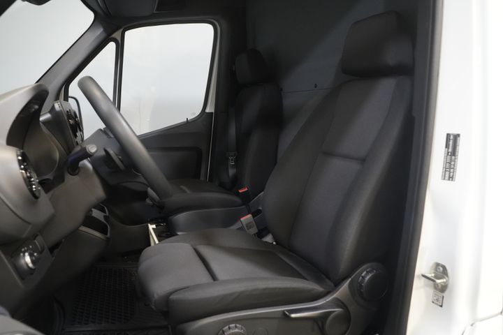Volkswagen Crafter Van (MB Sprinter 211) авт. L2H2 BPM FREE/ LED/ Підігрів підставки/ Підігрів сидінь/ Carplay/ Круїз/ Камера