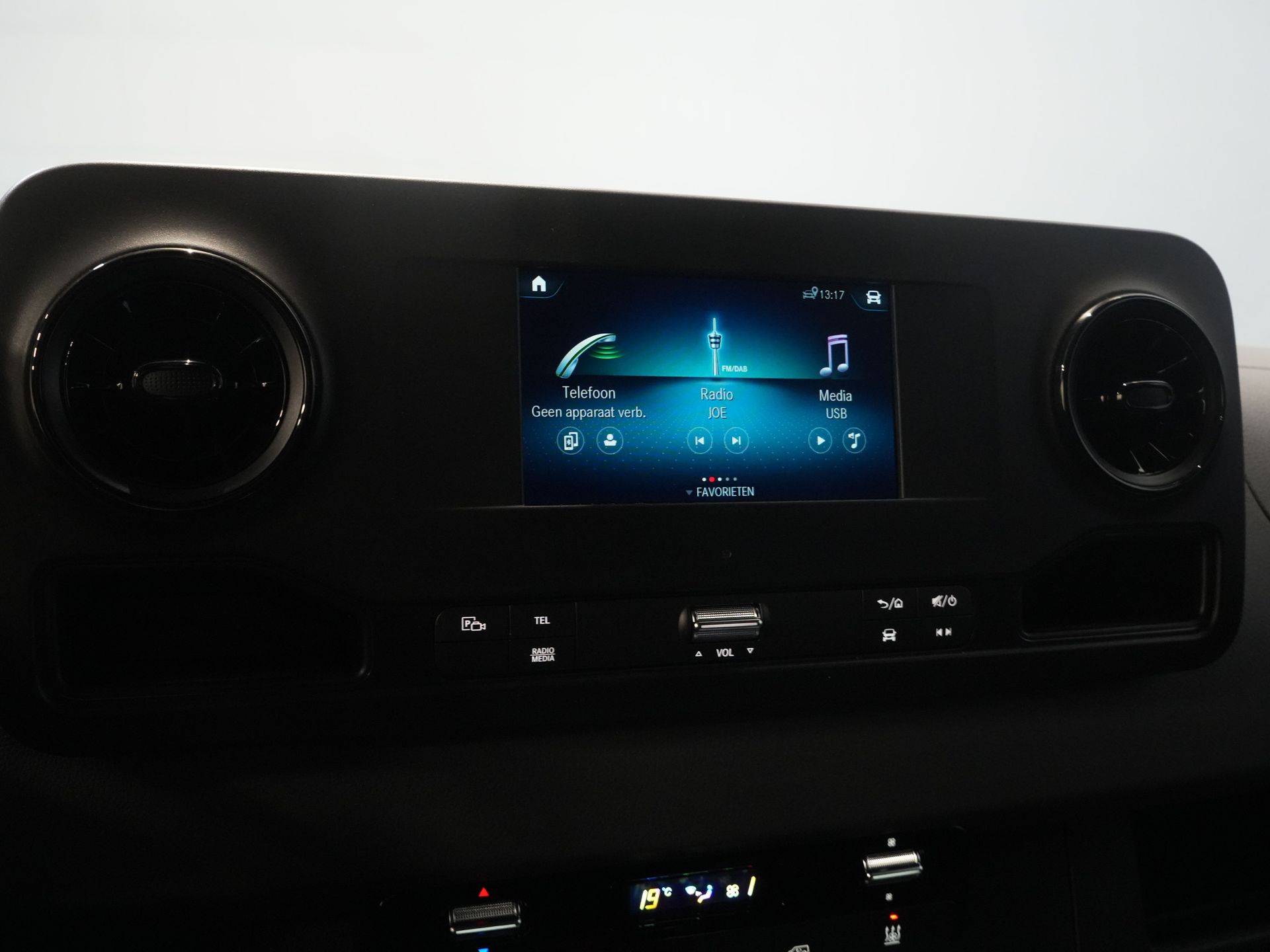 MAN TGE Van (SPRINTER) Aut. L2H2 BPM FREE/ LED/ Încălzire stand/ Încălzire scaune/ Carplay/ Cruise/ Cameră