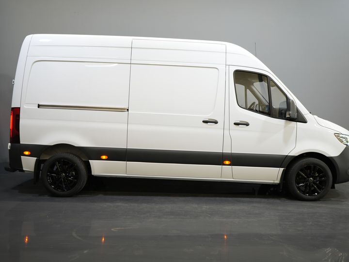 MAN TGE Van (SPRINTER) Aut. L2H2 BPM FREE/ LED/ Încălzire stand/ Încălzire scaune/ Carplay/ Cruise/ Cameră
