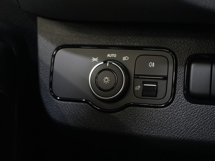 Volkswagen Crafter Van (MB Sprinter 211) Aut. L2H2 BPM FREE/ LED/ Calefacción de pie/ Calefacción de asiento/ Carplay/ Cruise/ Cámara