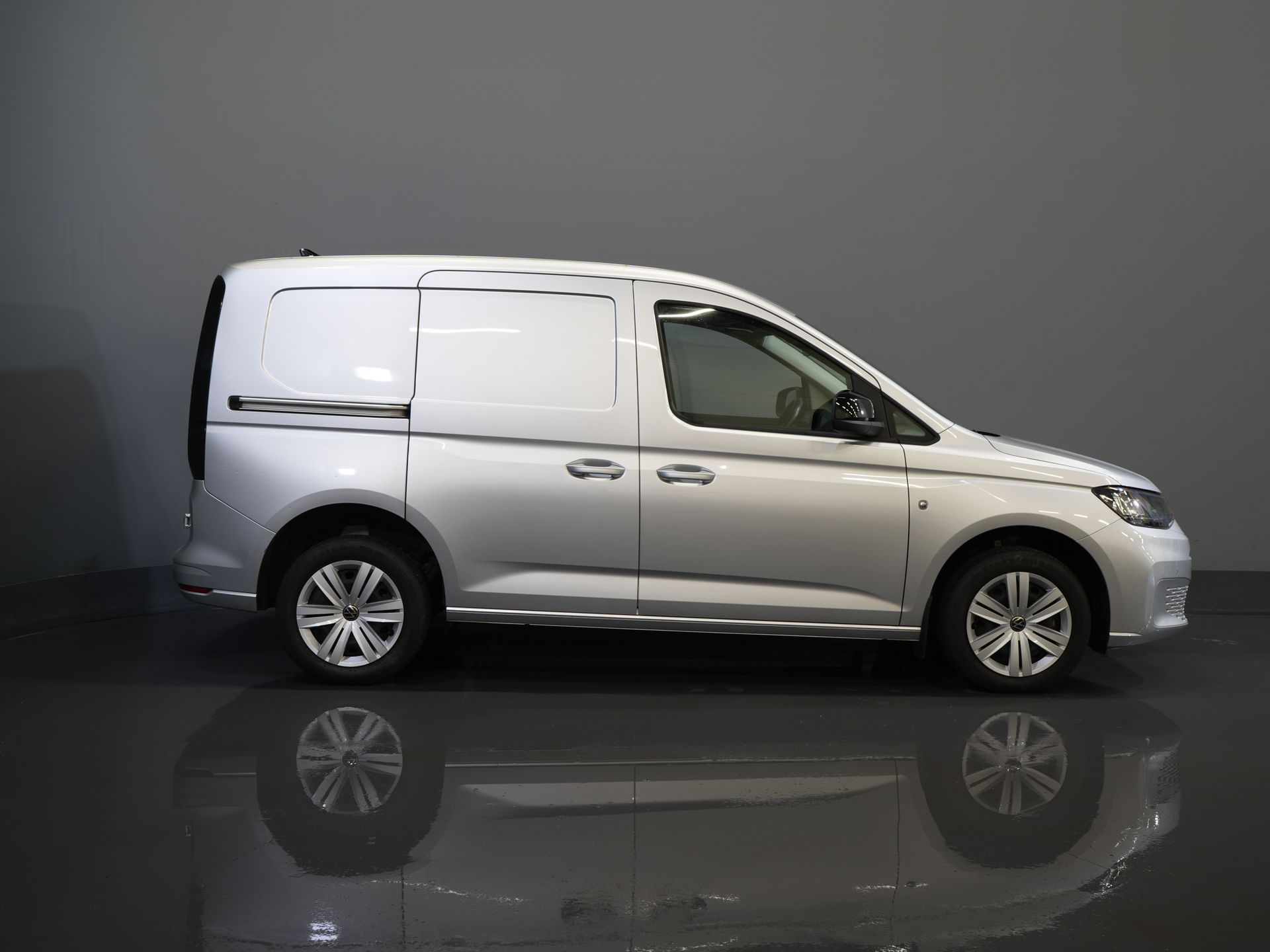 Volkswagen Caddy Cargo Bestelbus 2.0 TDI 125 pk DSG Aut. Virtual Cockpit/ Carplay/ Standkachel/ Stoelverw./ Cruise/ Camera/ PDC