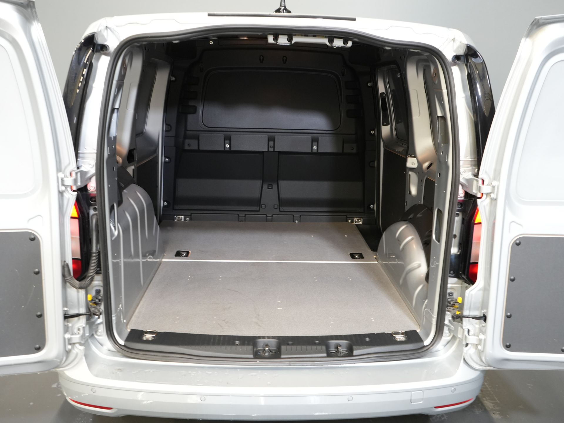 Volkswagen Caddy Cargo Bestelbus 2.0 TDI 125 pk DSG Aut. Virtual Cockpit/ Carplay/ Standkachel/ Stoelverw./ Cruise/ Camera/ PDC