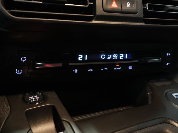 Citroën Berlingo Van 1.5 HDi 100 KM L2 Carplay/ Seatverw./ 3Pers./ Virtual Cockpit/ Climate/ Keyless/ Navi/ Camera/ Cruise/ PDC
