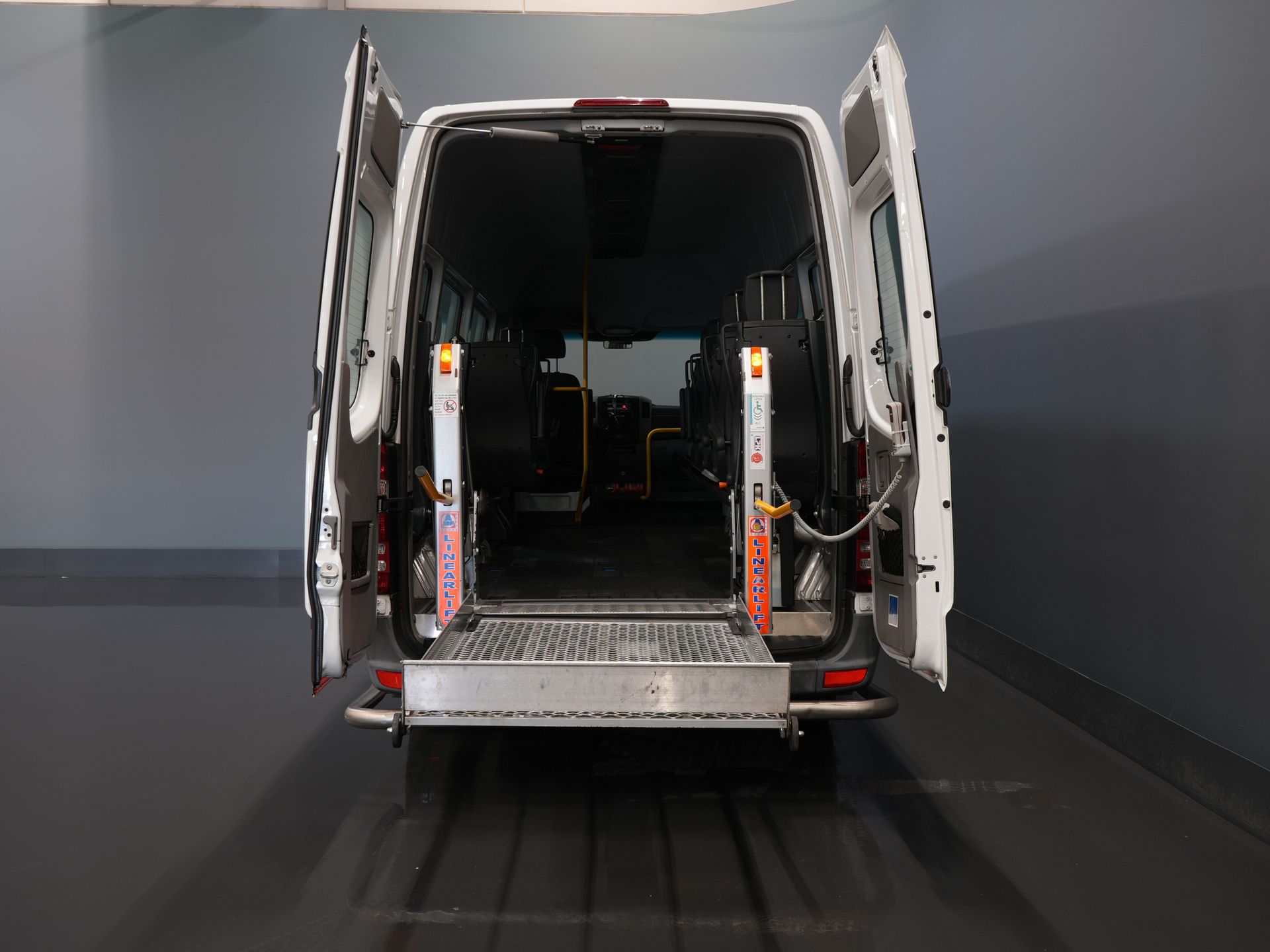 Mercedes-Benz Sprinter Passenger Transport 313 2.2 CDI L3H2 €10,890 incl VAT (BPM FREE) EXPORT Combi/ 9 Person/ Kombi/ 9P/ Rearbar/ Sidebars/ Airco/ Wheelchair lift