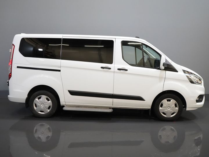 Ford Transit Custom Passenger Tourneo 2.0 TDCI € 33.207 inkl. MwSt./BPM Trend Combi/ Kombi/ 9 Personen/ 9 P/ Cruise/ PDC/ Airco