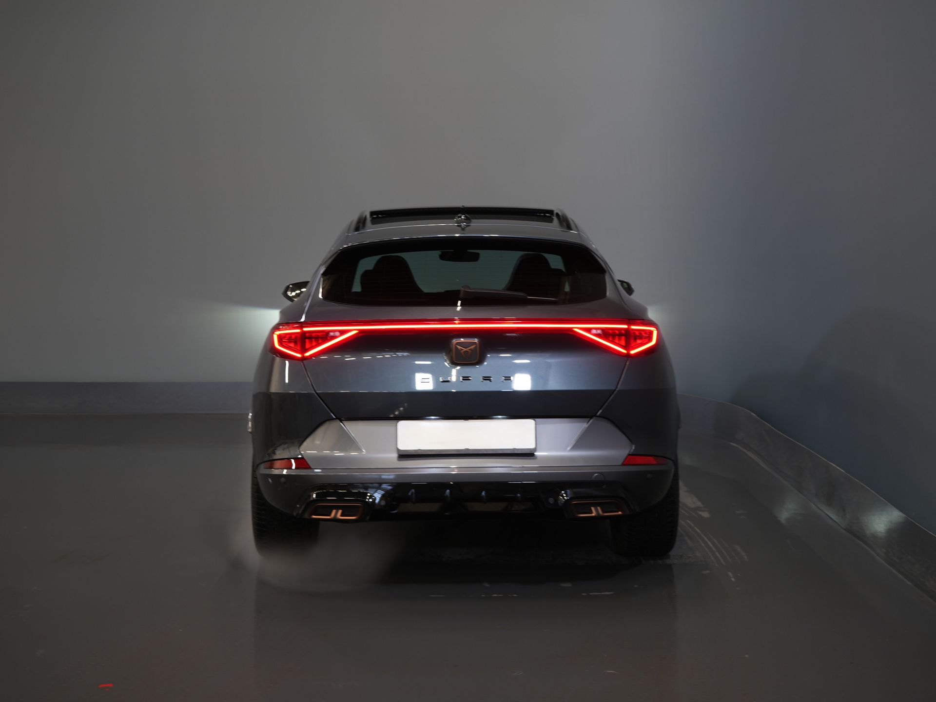 CUPRA Formentor SUV CUPRA Formentor 1.4 e-Hybrid 245 pk VZ Performance Edition Pano/ Leder/ Elek.Klep/ Mem.Stoel/ Matrix/ Adapt. Cruise/ Carplay/ Ca