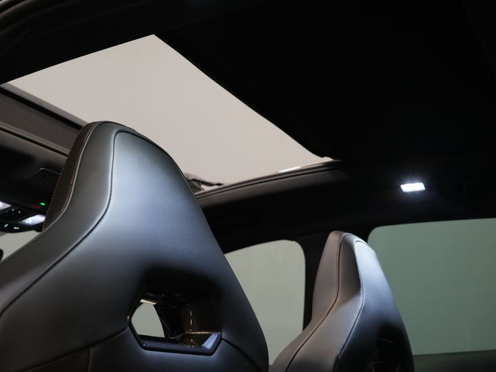 CUPRA Formentor SUV CUPRA Formentor 1.4 e-Hybrid 245 pk VZ Performance Edition Pano/ Leder/ Elek.Klep/ Mem.Stoel/ Matrix/ Adapt. Cruise/ Carplay/ Ca