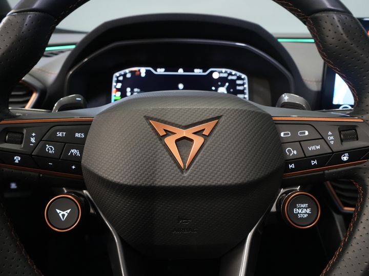 CUPRA Formentor SUV CUPRA Formentor 1.4 e-Hybrid 245 pk VZ Performance Edition Pano/ Leder/ Elek.Klep/ Mem.Stoel/ Matrix/ Adapt. Cruise/ Carplay/ Ca