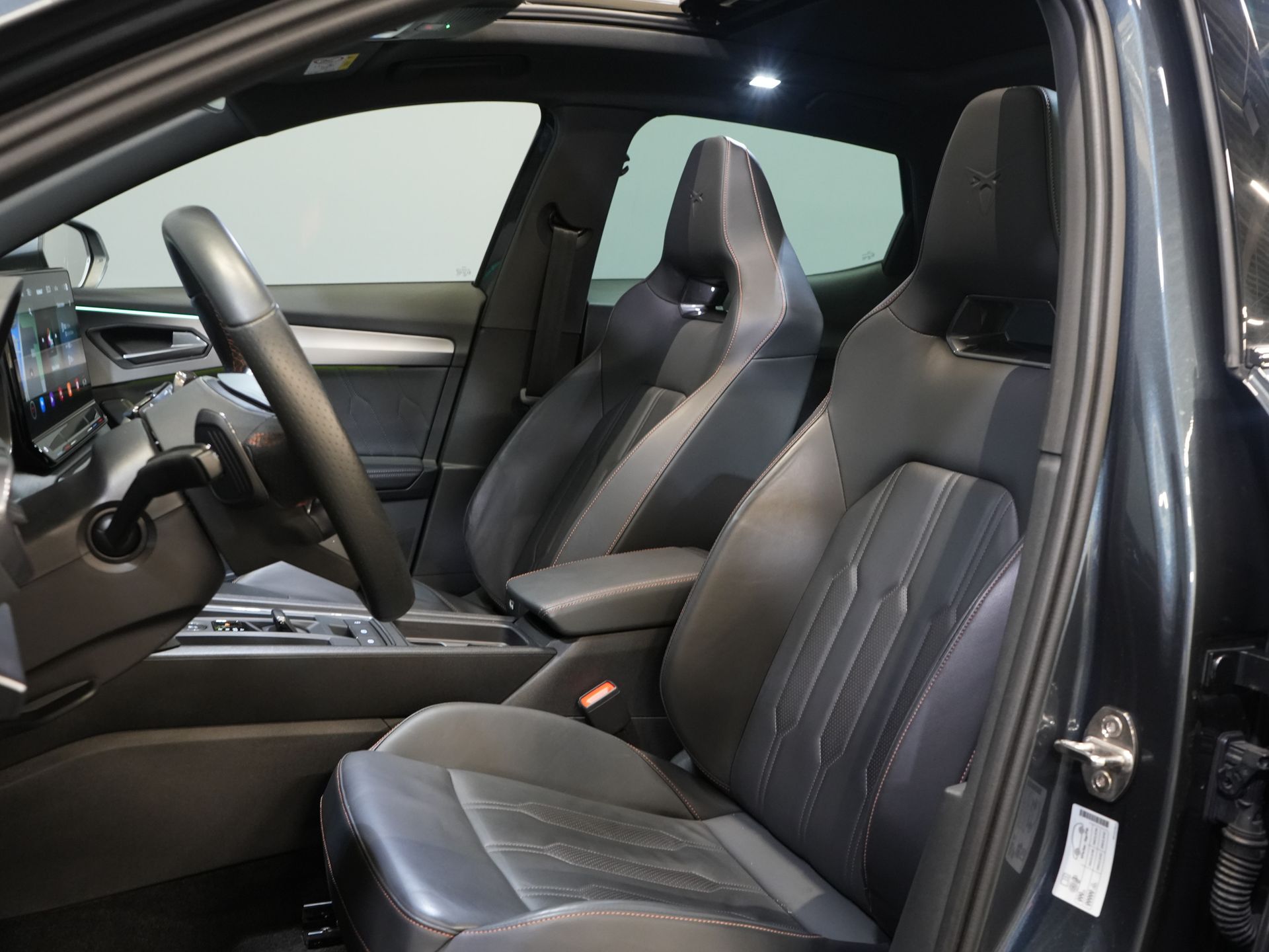 CUPRA Formentor SUV CUPRA Formentor 1.4 e-Hybrid 245 pk VZ Performance Edition Pano/ Leder/ Elek.Klep/ Mem.Stoel/ Matrix/ Adapt. Cruise/ Carplay/ Ca