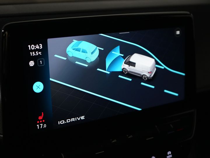 Volkswagen ID. Buzz Van Cargo 77 kWh 360km WLTP/ Adapt. Cruise/ Elek. Anhängevorrichtung/ Sitzverw./ Lenkverw./ Carplay/ Kamera/ PDC/ LMV