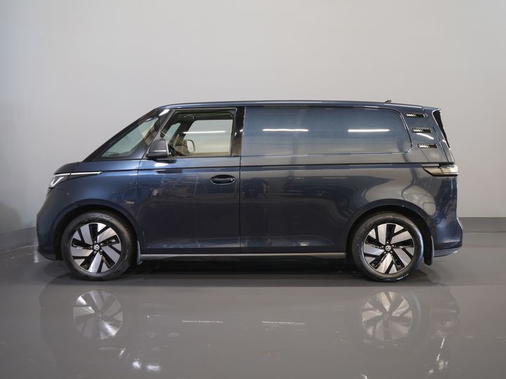 Volkswagen ID. Buzz Van Cargo 77 kWh 360km WLTP/ Adapt. Cruise/ Elek. Anhängevorrichtung/ Sitzverw./ Lenkverw./ Carplay/ Kamera/ PDC/ LMV