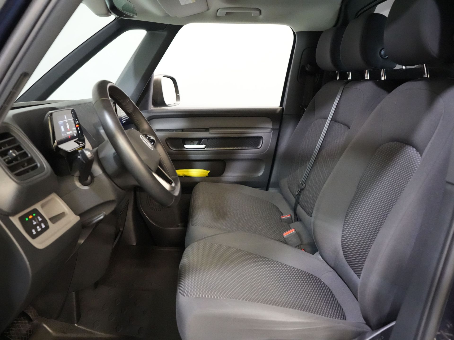 Volkswagen ID. Buzz Van Cargo 77 kWh 360km WLTP/ Adapt. Cruise/ Elek. Anhängevorrichtung/ Sitzverw./ Lenkverw./ Carplay/ Kamera/ PDC/ LMV