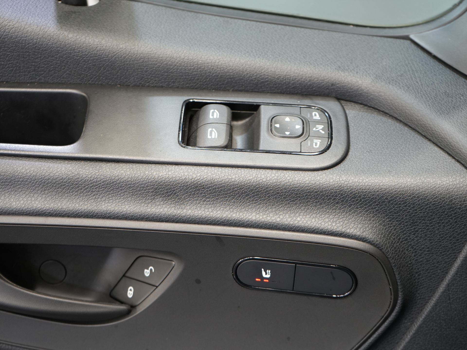 Mercedes-Benz Sprinter Van 317 CDI Aut. L2H2 BPM GRATIS! 3,5t Barra di traino/ LED/ Sedile imbottito/ 270Gr.Porte/ Riscaldamento sedili/ Navi/ Telecamera/ PDC/ Crociera